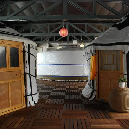 Yurt *